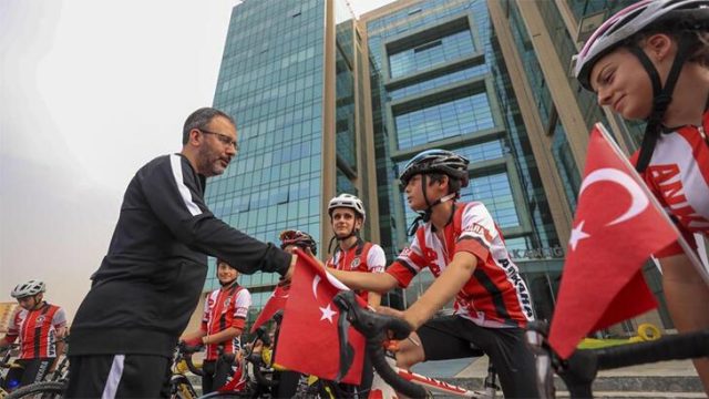 Dünya Bisiklet Günü’nde Bakan Kasapoğlu’ndan veledrom müjdesi
