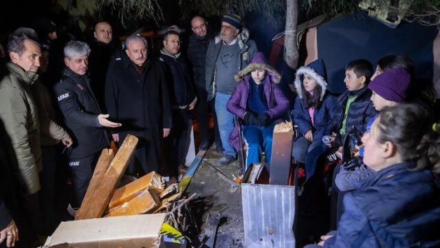 TBMM Başkanı Şentop, Hatay’da depremzede aileleri ziyaret etti